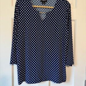 Liz Claiborne XL Navy with Light Blue top Worn Once